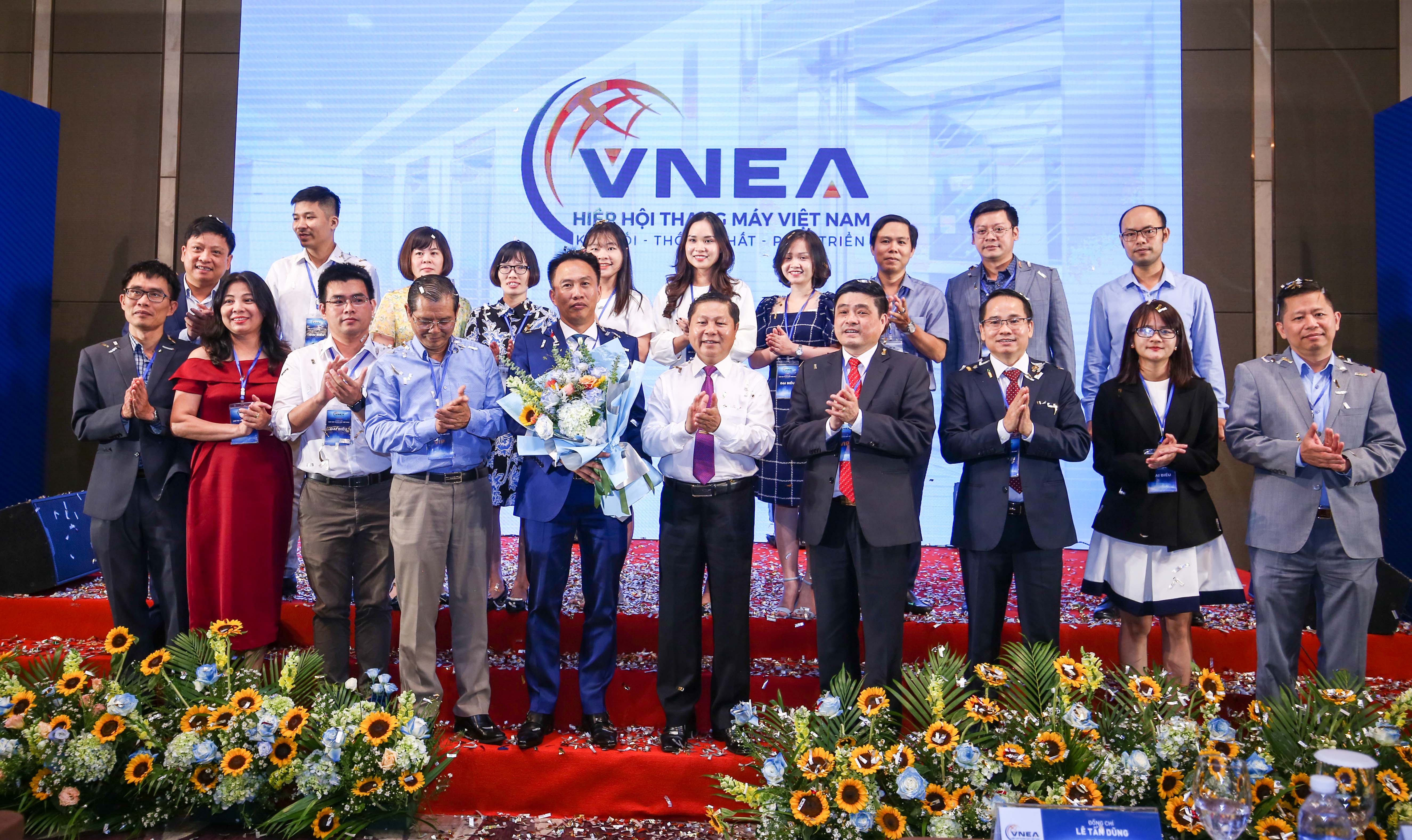 <p>Nh&agrave; s&aacute;ng lập Hiệp hội Thang m&aacute;y Việt Nam.</p>
